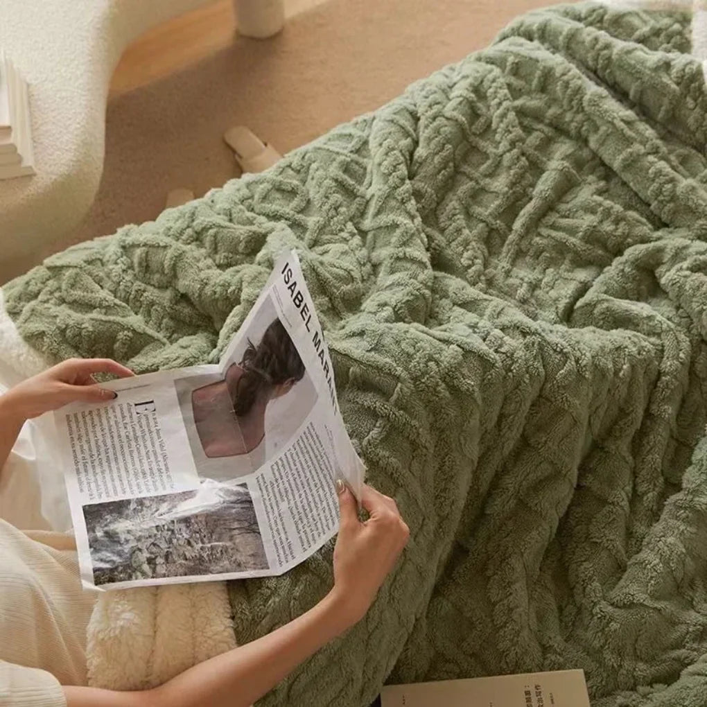 Thick Fleece Blanket – Warm Winter Throw