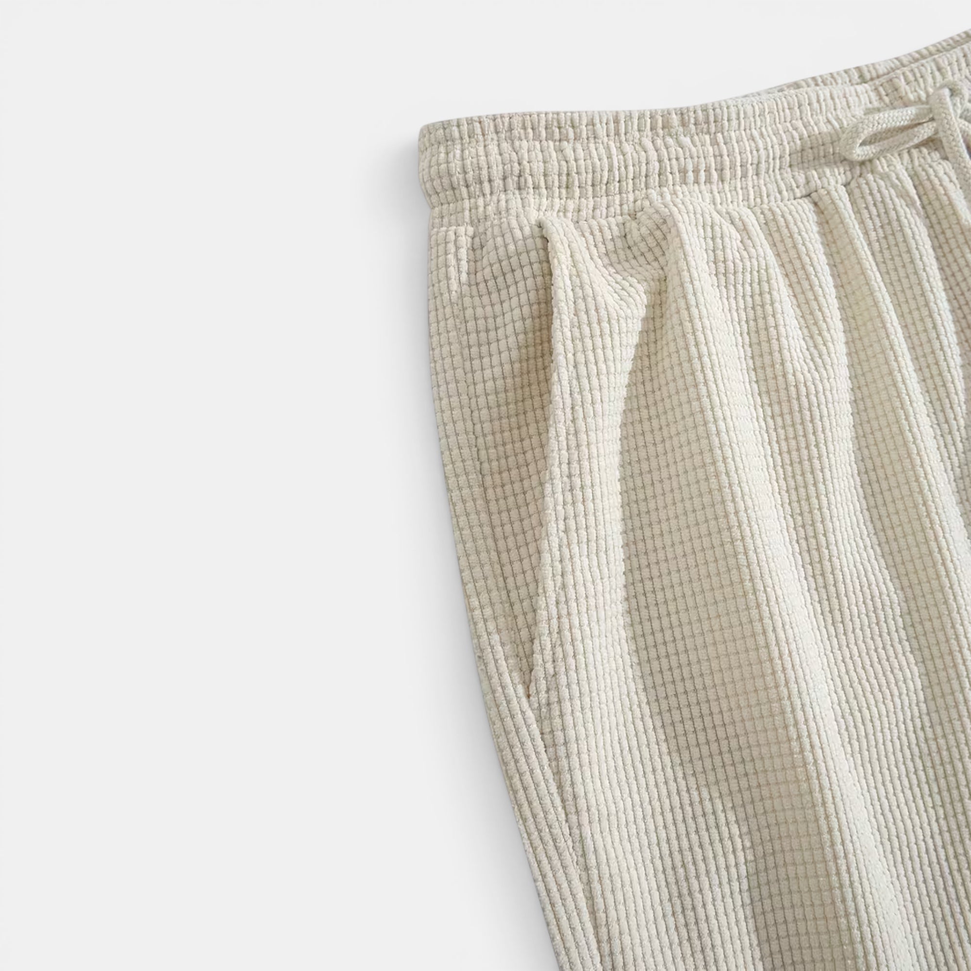 Ellmont London | Men's Relaxed Fit Elastic Waist Summer Shorts With Pockets