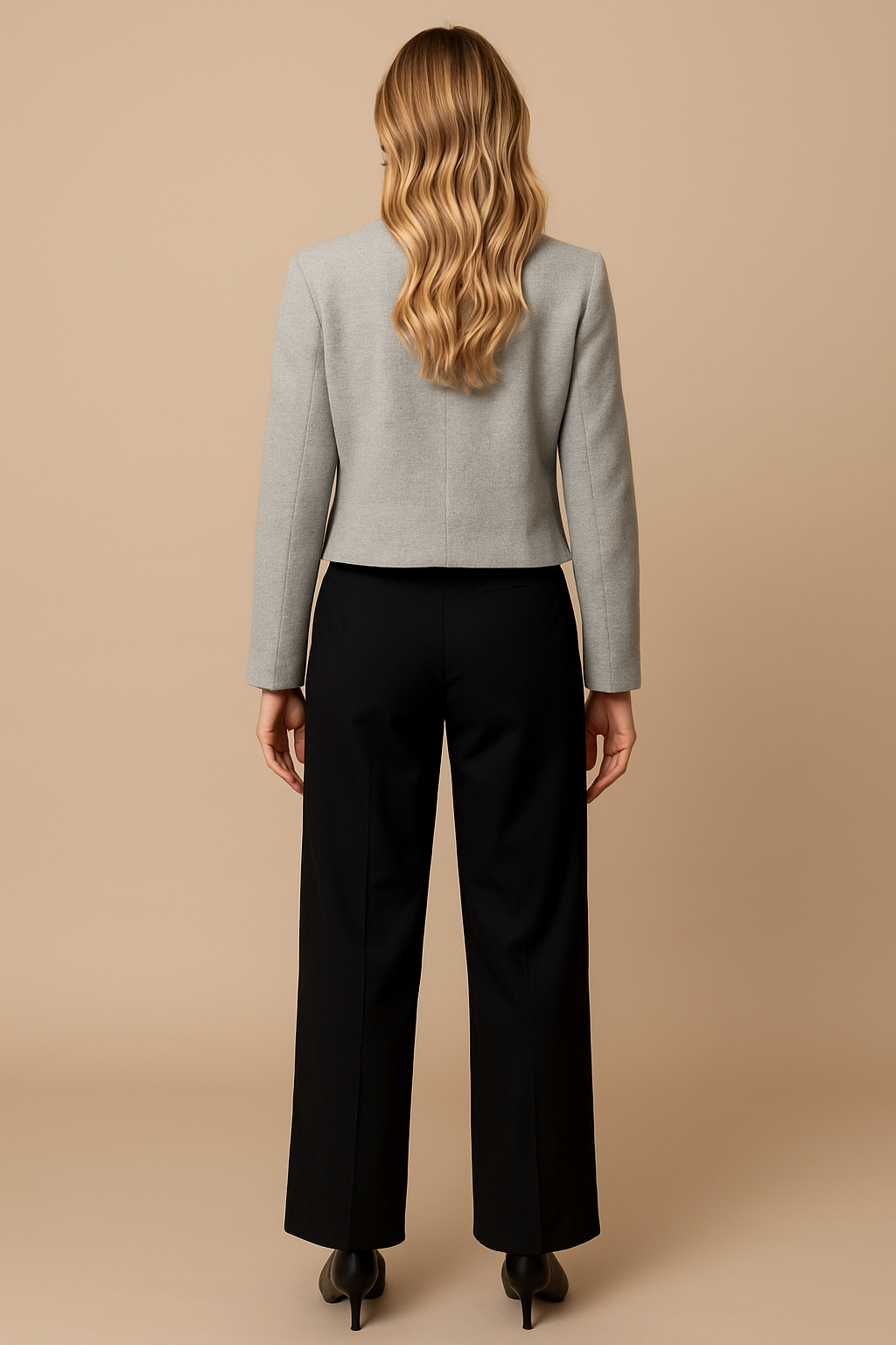 Isla | Cropped Tweed Blazer with Gold Buttons and Flap Pockets - Grey back