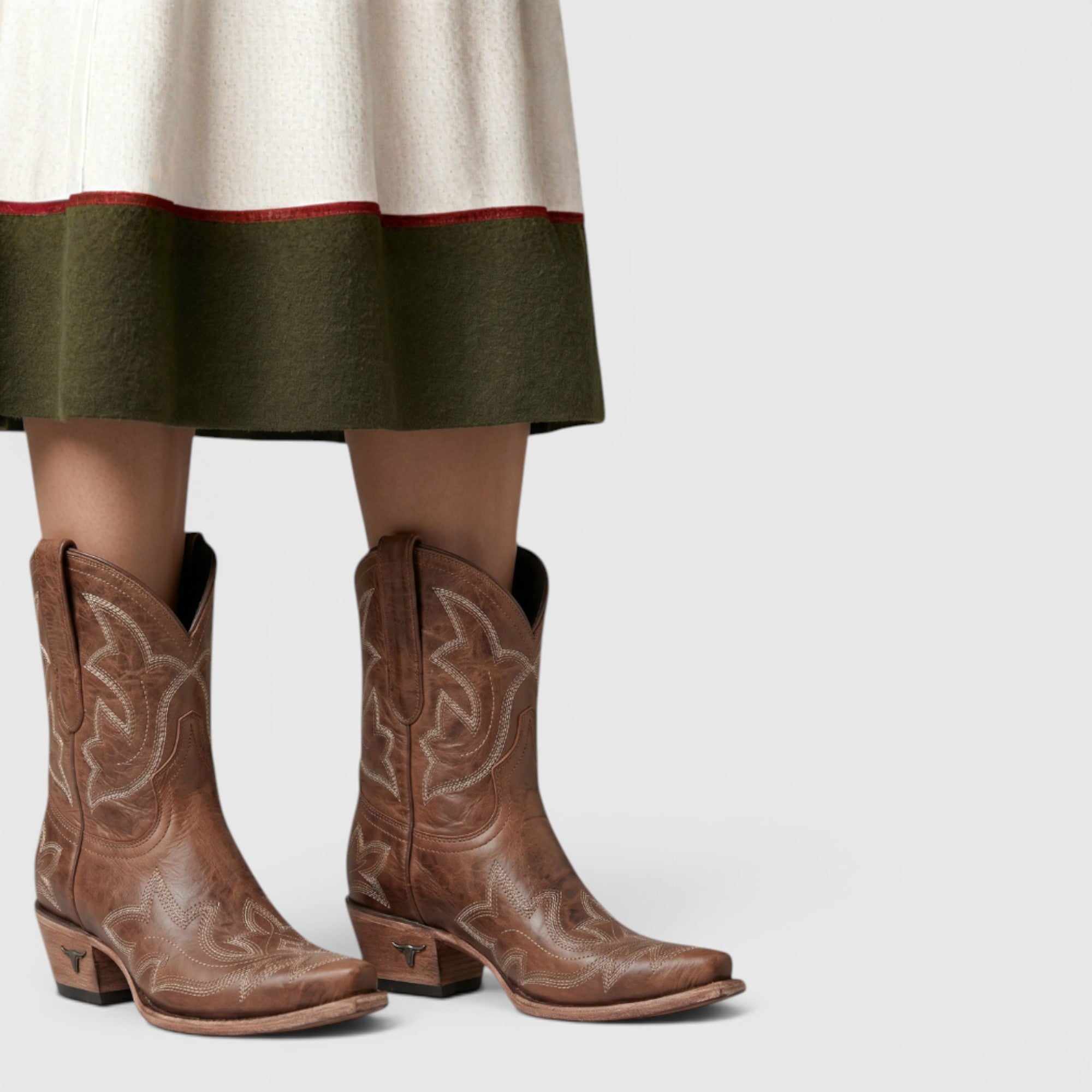 Ellmont London | Women's Embroidered Western Boots Pointed Toe Leather Boots