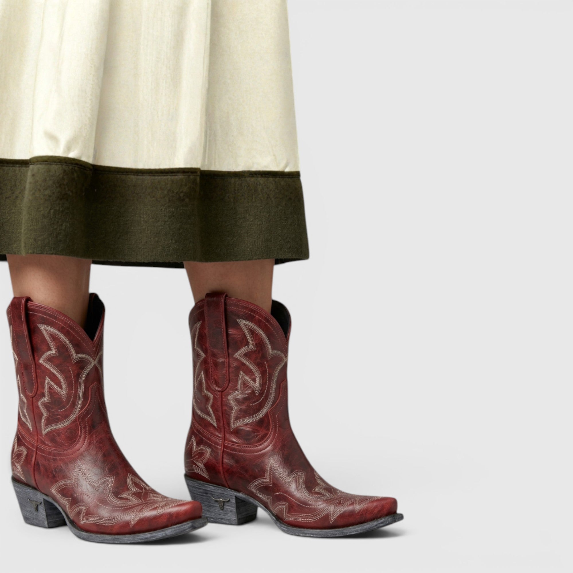 Ellmont London | Women's Embroidered Western Boots Pointed Toe Leather Boots