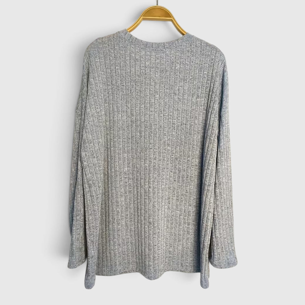 Lola | Women's Plus Size Crewneck Sweater – Relaxed Fit Long Sleeve Casual Top