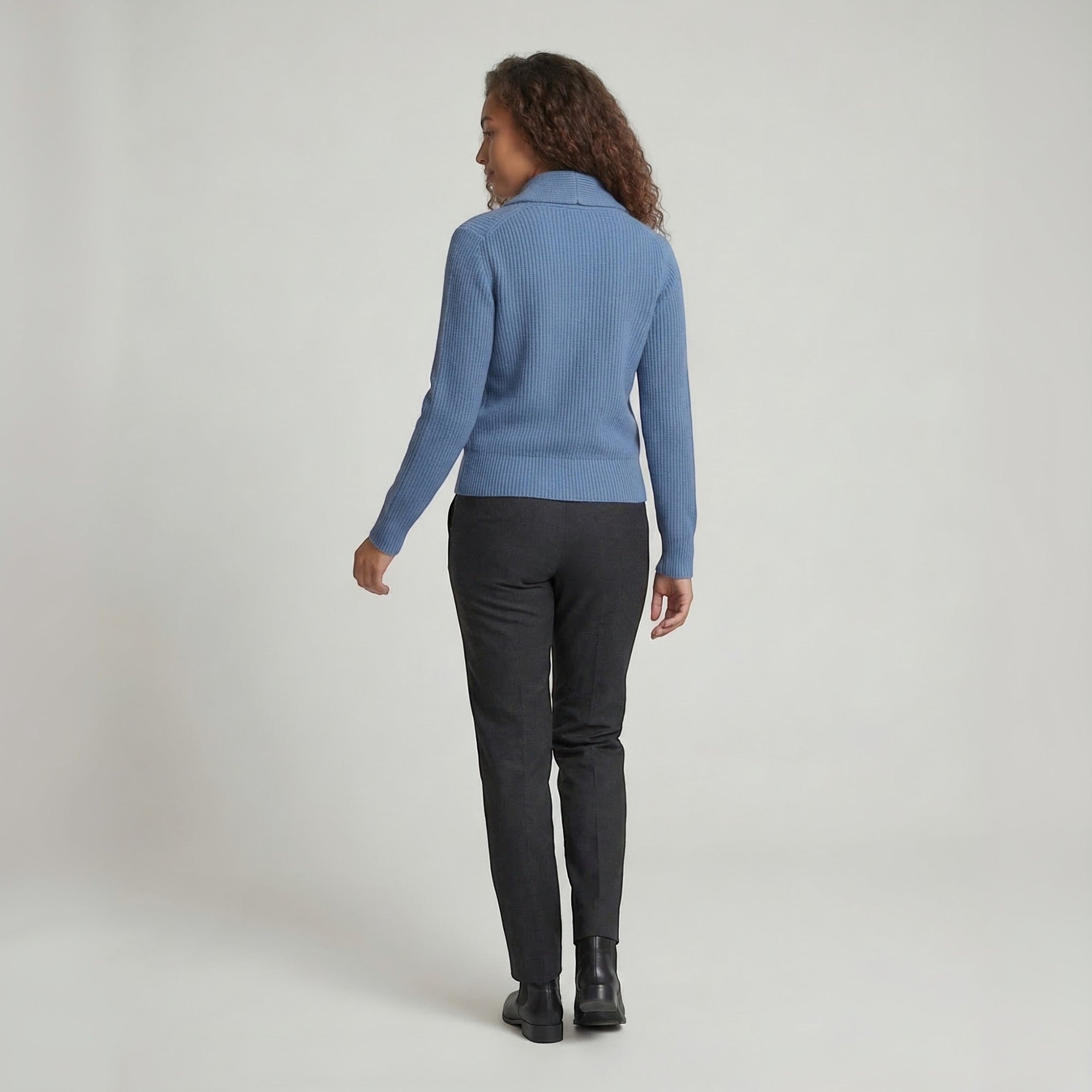 Ellmont London | Women's Classic Knit Cardigan with Lapel Collar and Long Sleeves
