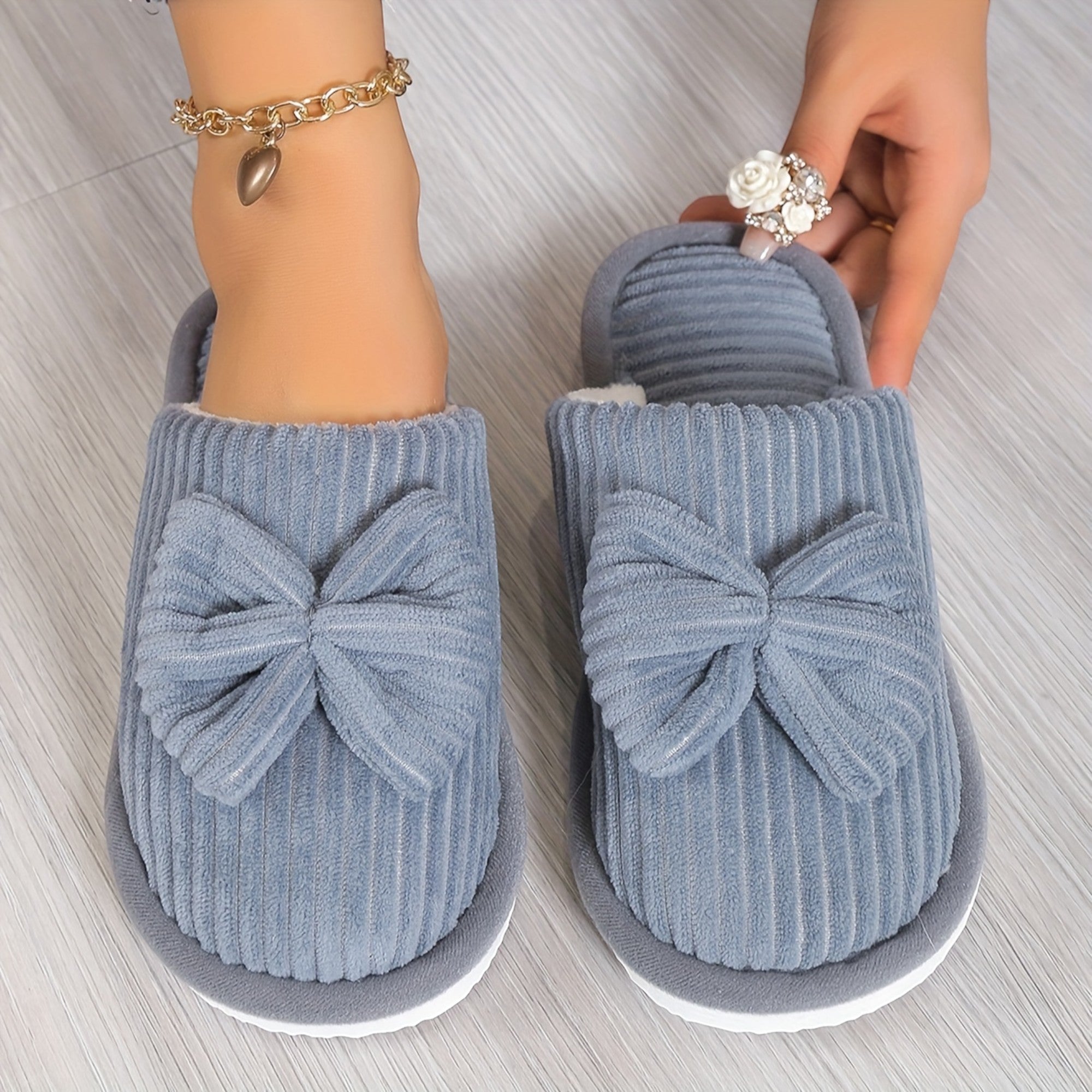 Ellmont London | Women's Cozy Indoor House Shoes with Lightweight EVA Sole