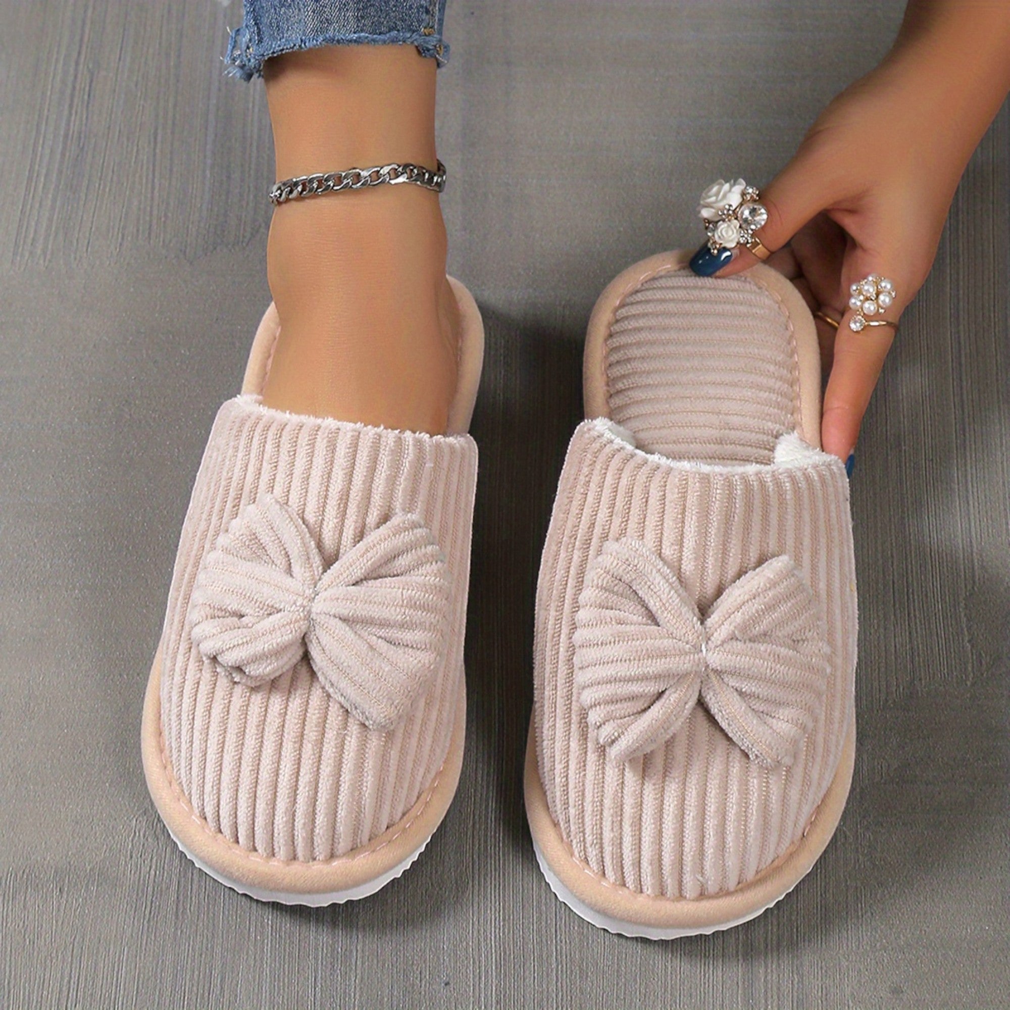 Ellmont London | Women's Cozy Indoor House Shoes with Lightweight EVA Sole