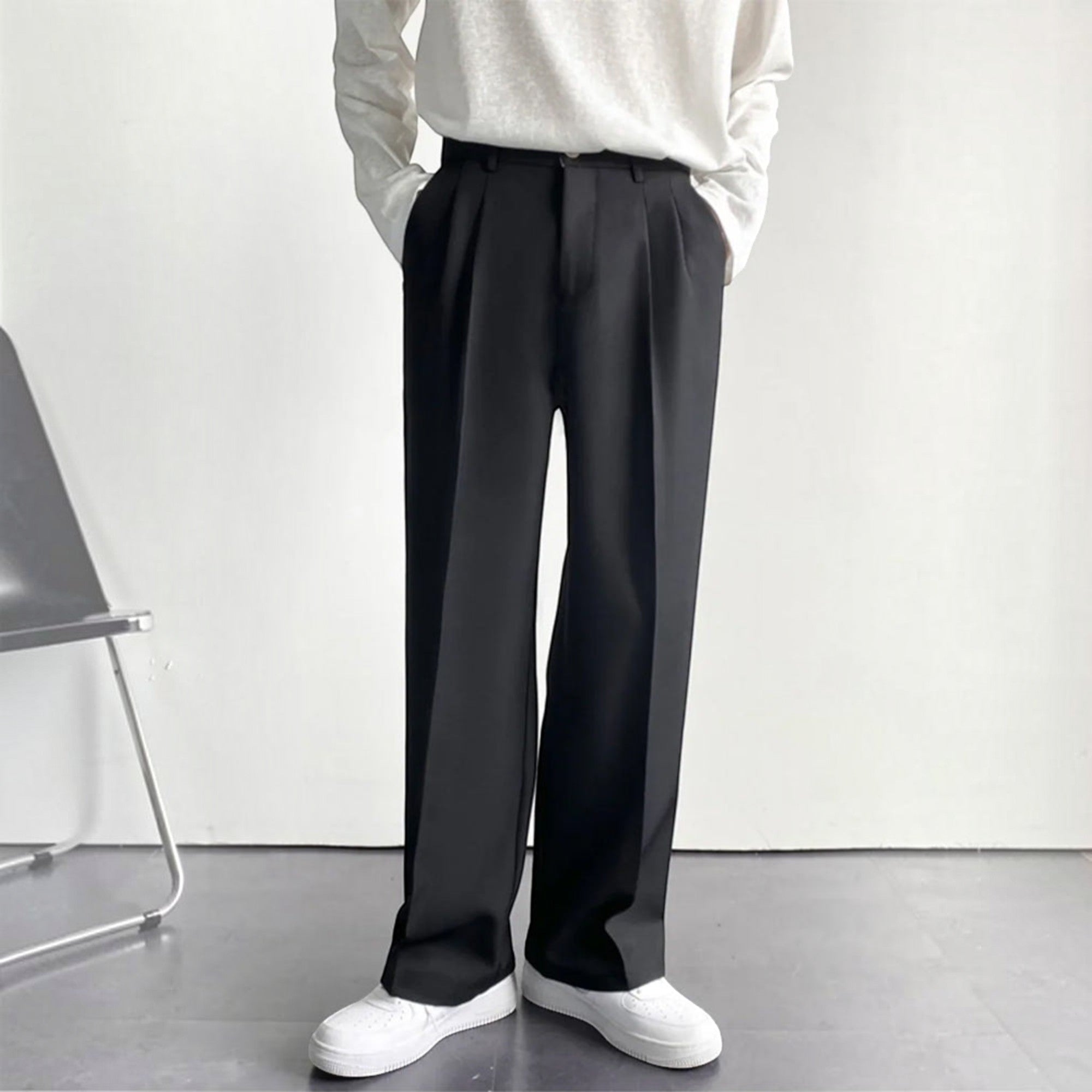 Ellmont London | Men's Relaxed Fit Cotton Blend Trousers with Side Pockets
