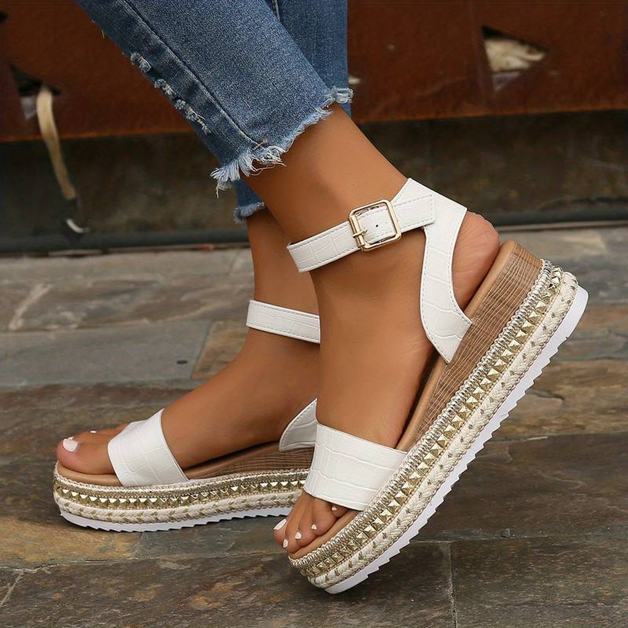 Emma | Summer Platform Sandals with Ankle Strap and Textured Sole - White