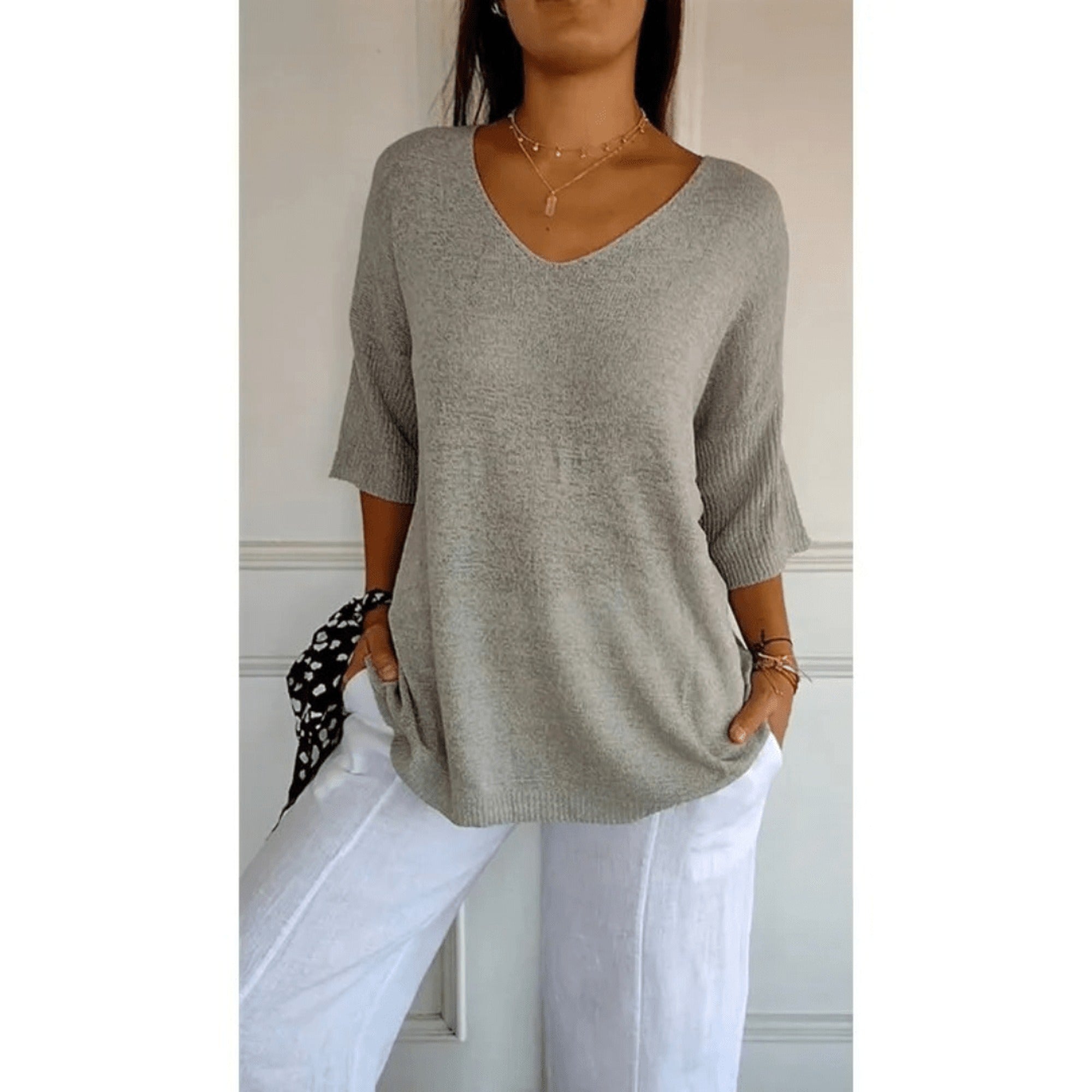 Juno | Women's V-Neck 3/4 Sleeve Top - Grey